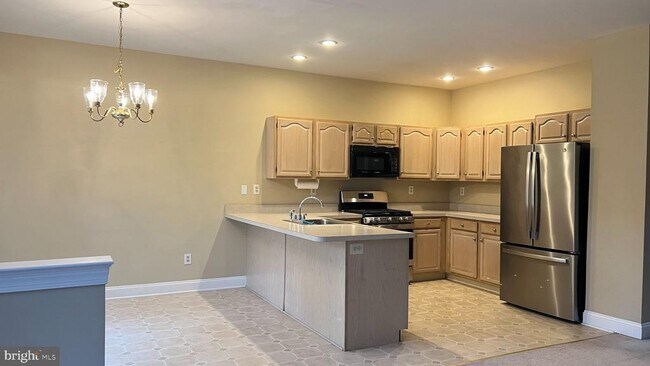 Building Photo - 67 Highpoint Dr