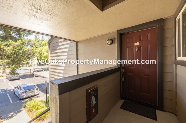 Building Photo - 3715 Tallyho Dr