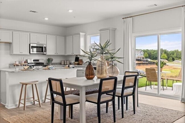 Building Photo - 458 Red Dragon Dr