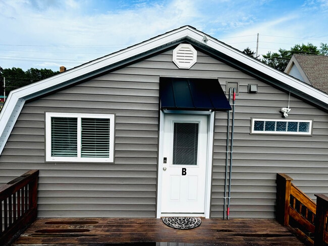 Front entry - 9841 Cleveland Ave NW