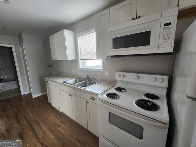 Building Photo - 44 Richard Allen Dr