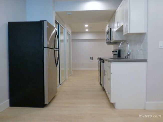 Building Photo - 700 12th Ave