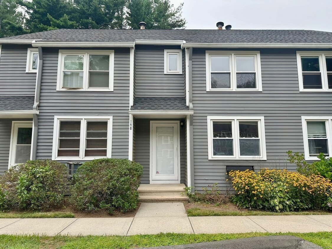 Primary Photo - 148 Fairway Dr