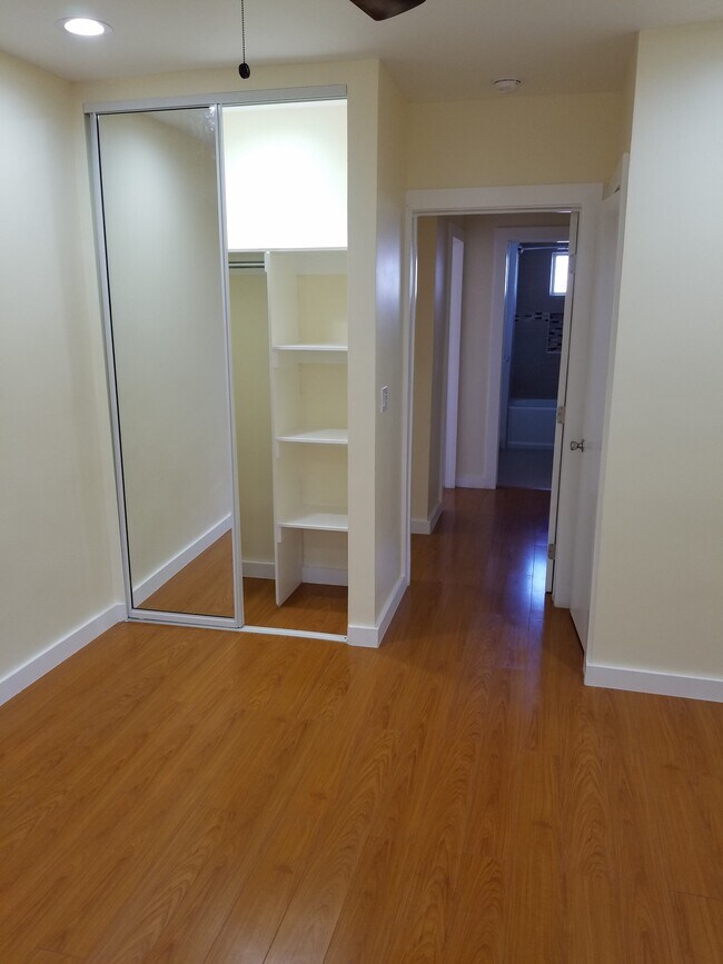 Foto del edificio - 6521 Crenshaw Blvd