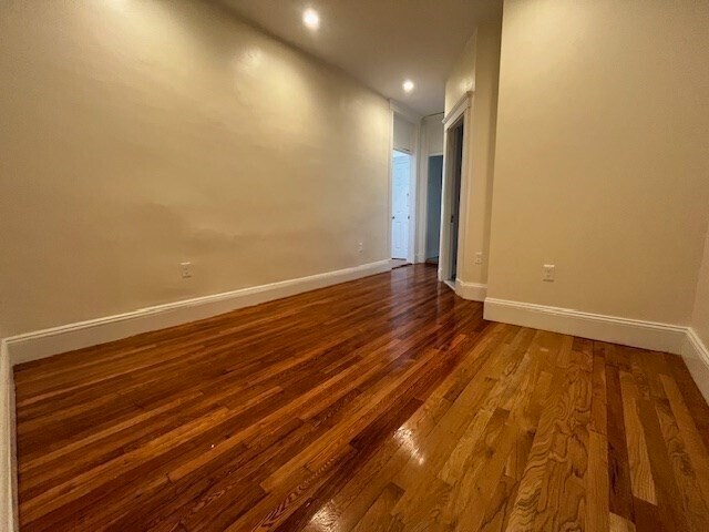 Foto del edificio - 73 Park Dr
