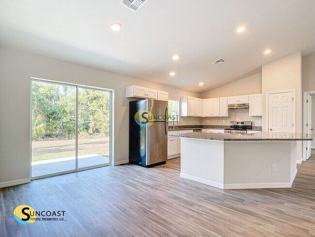 Foto del edificio - 22 Tropicana Parkway W