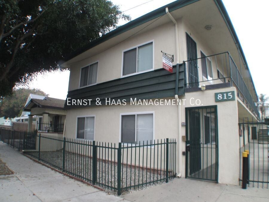 Foto principal - 815 E 9th St