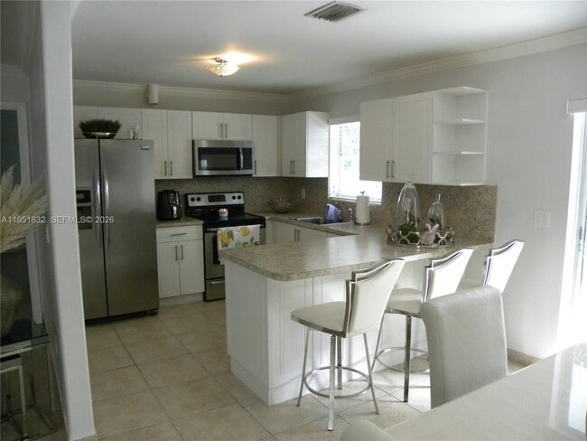 Foto del edificio - 3466 SW 23rd St