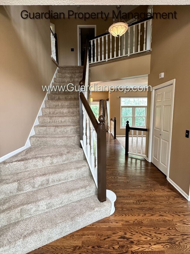 Building Photo - Eagan Single Family Home, Office, Deck, Patio, 2 Car Garage, Available Late July/Aug