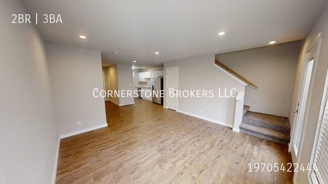 Foto del edificio - NO SECURITY DEPOSIT required when you part...