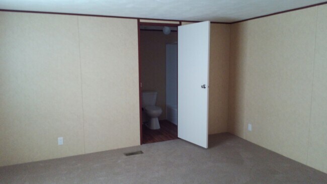 Foto del edificio - 176 Tower Ln