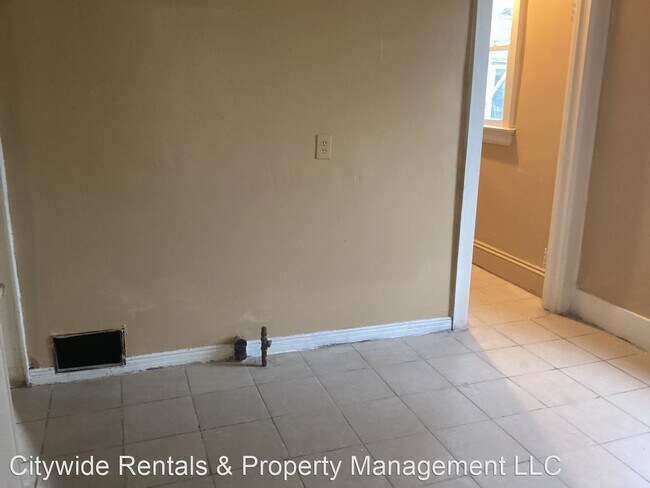 Building Photo - 3 br, 1 bath House - 1238 N. 34th St
