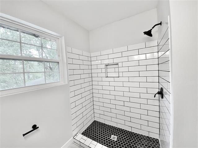 Foto del edificio - 921 Fernwood Ave