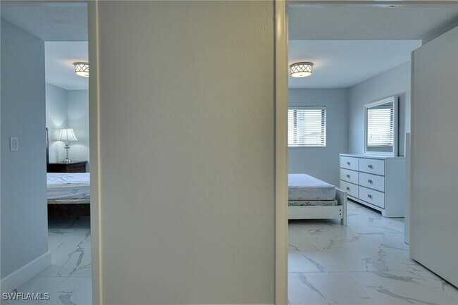Building Photo - 713 SW 47th Terrace