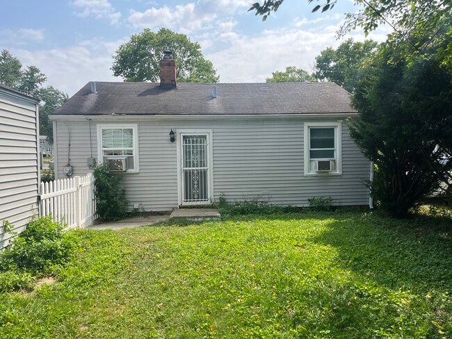 Foto del edificio - 3809 Fellows St