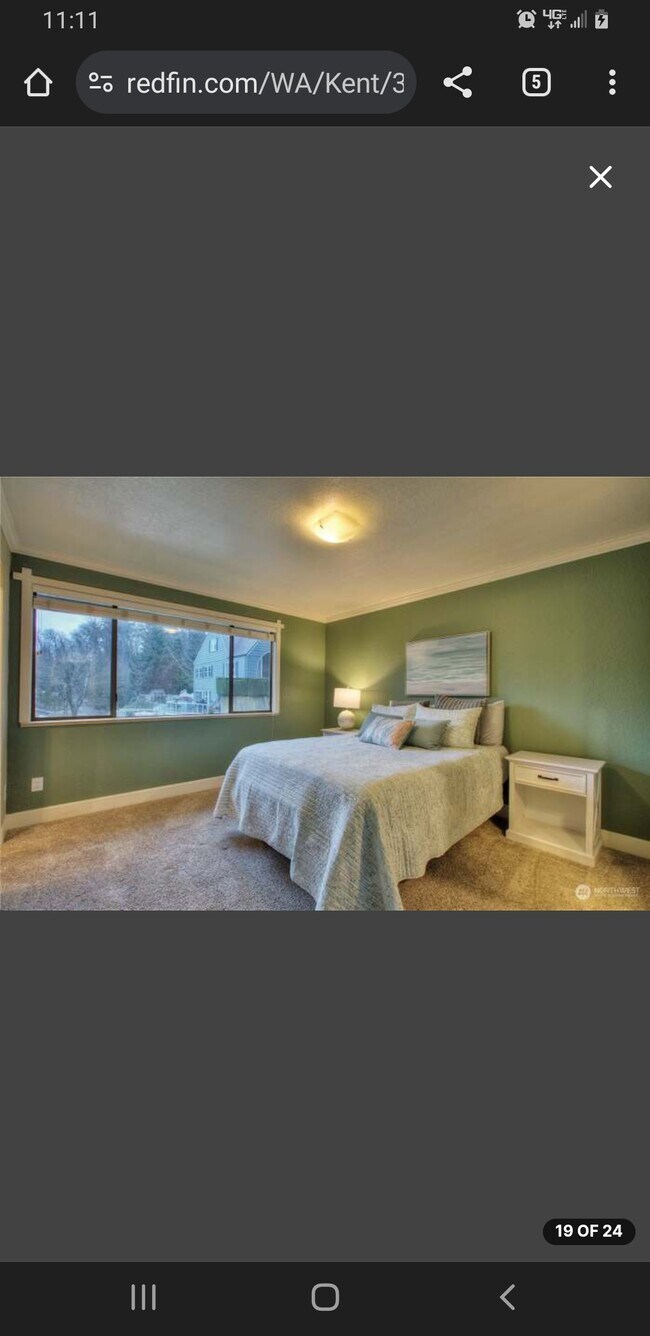 Foto del edificio - 317 Kennebeck Ave S