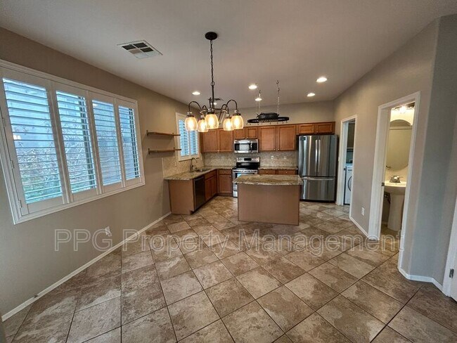 Foto del edificio - 17441 W Woodrow Ln