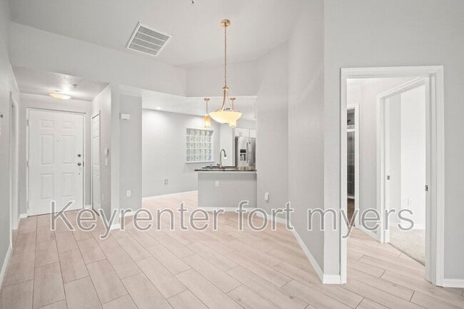 Foto del edificio - 12505 McGregor Blvd