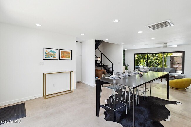 Foto del edificio - 7720 E Heatherbrae Ave