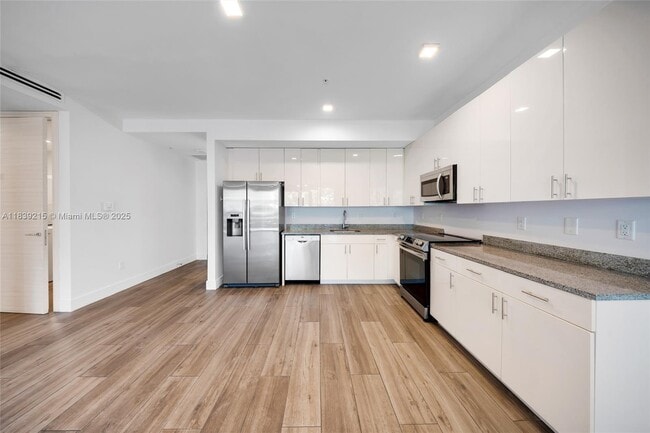 Building Photo - 3265 Bird Ave