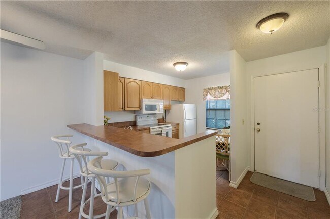 Foto del edificio - 13721 Mission Oaks Blvd