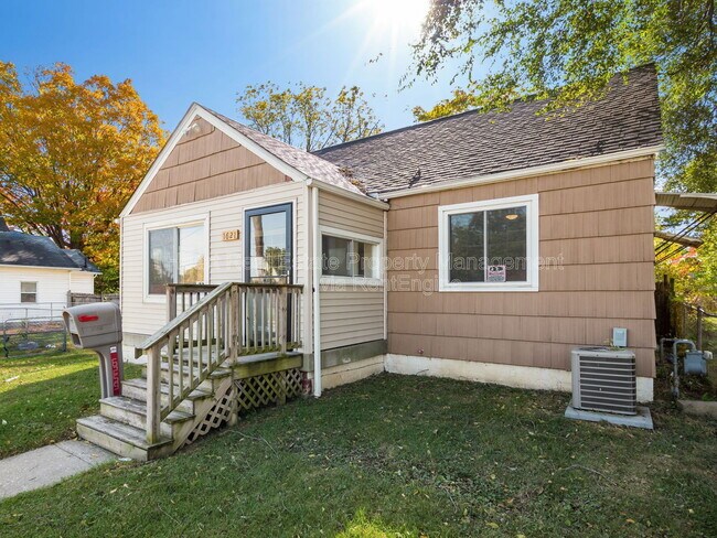 Foto del edificio - 1621 Sullivant Ave