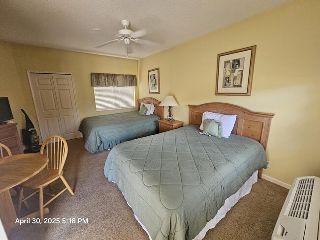 Foto del edificio - 8340 Mulligan Cir