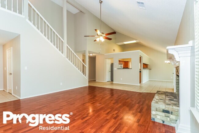 Building Photo - 1518 Stratford Dr