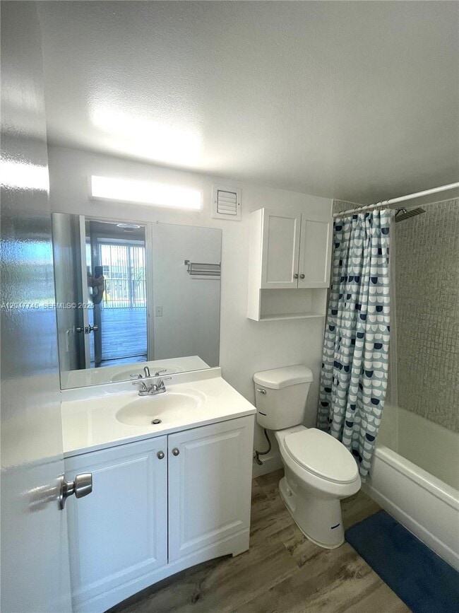 Foto del edificio - 2101 Atlantic Shores Blvd