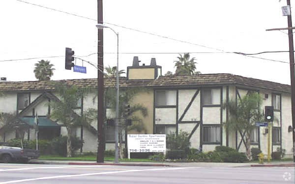 Building Photo - The Royal Garden Apartments