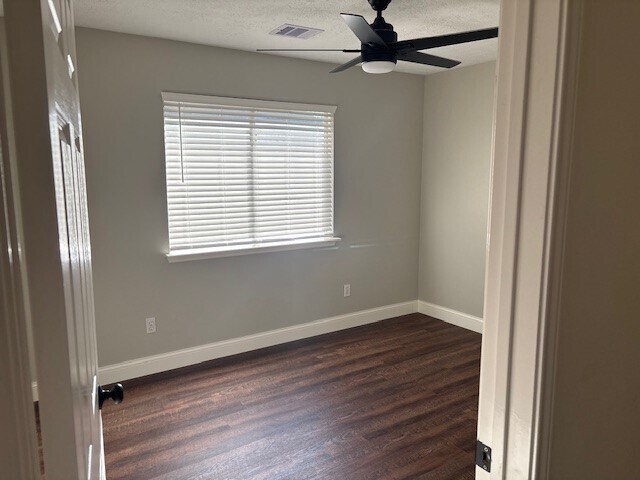 Foto del edificio - 17907 Pelican Way Rd