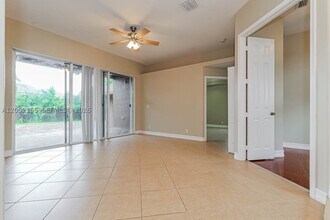 Building Photo - 101 Jacaranda Ct