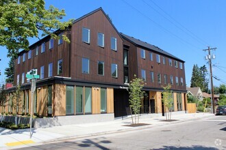 Building Photo - 1611 N Rosa Parks Way