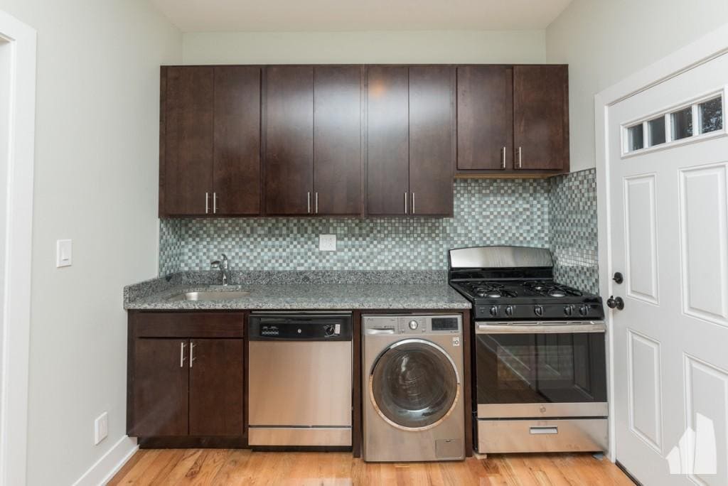 3 bedroom in Chicago IL 60657 - 3 bedroom in Chicago IL 60657