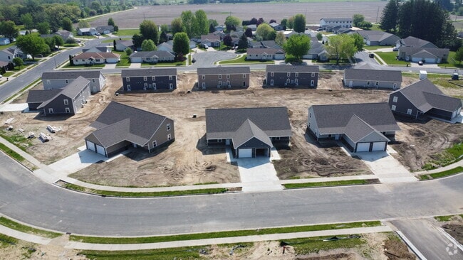 Building Photo - Villas at Fox Pointe