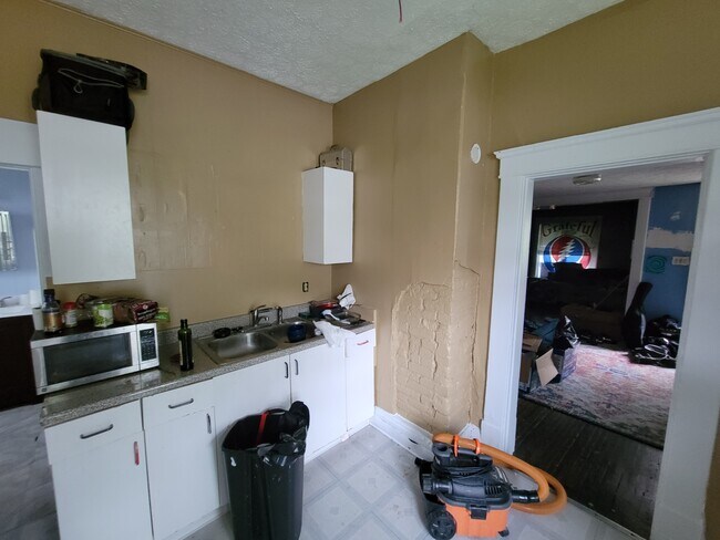 Kitchen towards living rooms - 157 Clinton St