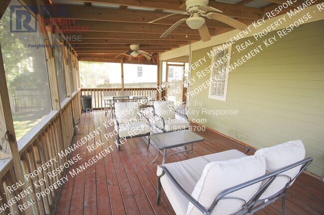 Building Photo - Cottage House in East Nashville!