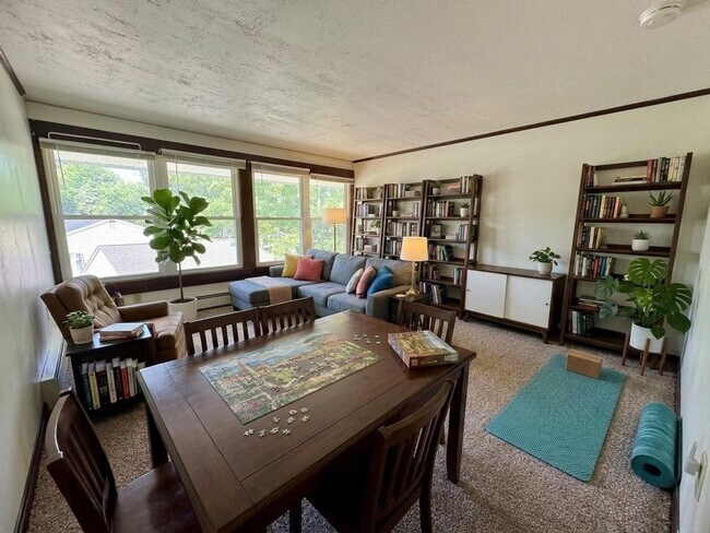 Foto del edificio - 3630 Colebrook Rd
