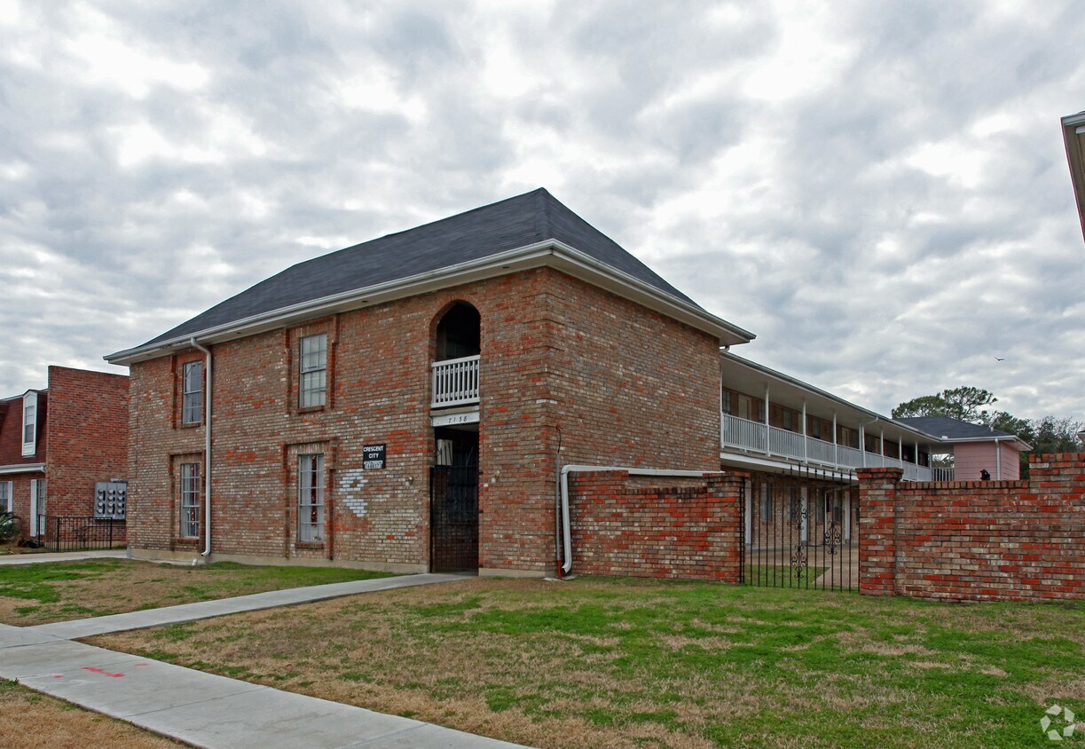 Foto del edificio - crescent city apartments