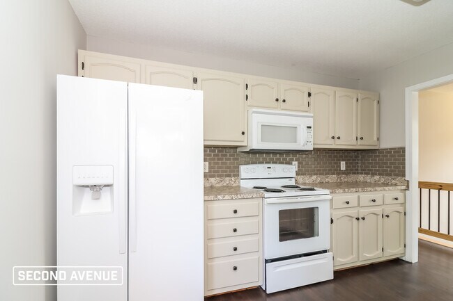 Foto del edificio - 453 Bethany Woods Dr