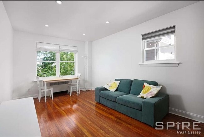 Building Photo - 2 bedroom in Bronx NY 10463