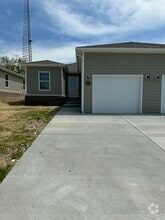 Building Photo - 9005 Landon Ln