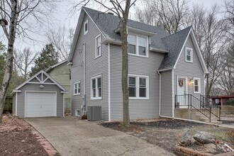 Building Photo - 202 W Florida Ave