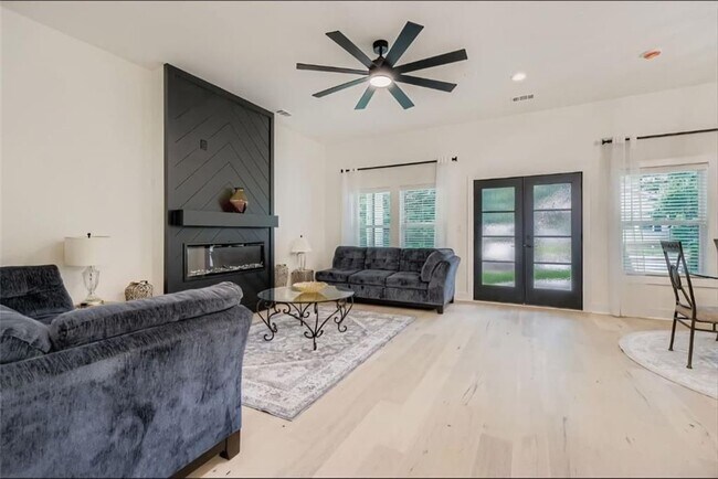 Foto del edificio - 854 Smith St SW