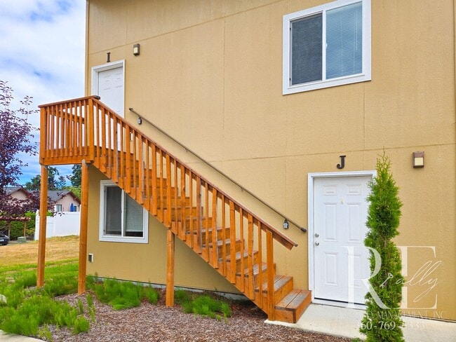 Building Photo - Port Angeles Coastal Living