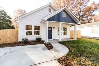 Building Photo - 805 Rodey Ave