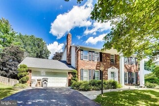 Building Photo - 1718 Crestview Dr