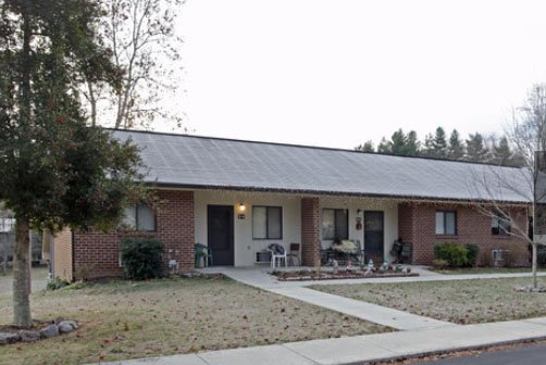 Building Photo - 11 Chestnut Dr