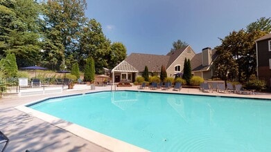 Building Photo - Montclair Apartments