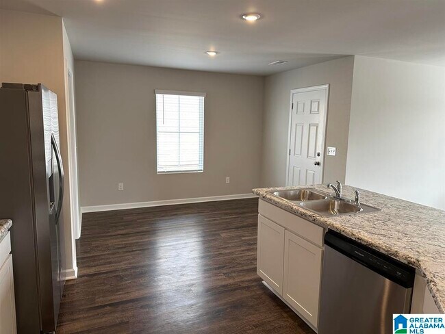 Building Photo - 1616 SIMMONS St